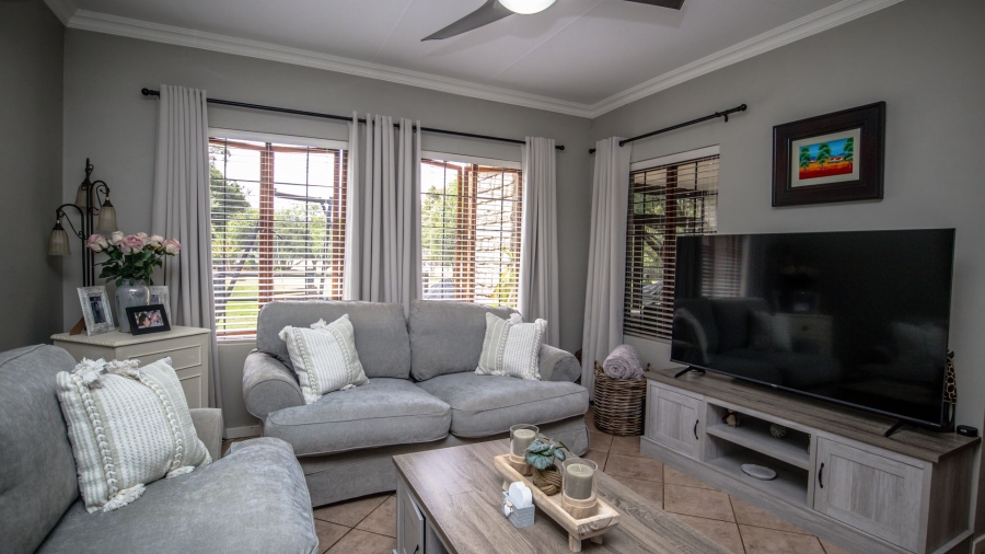 3 Bedroom Property for Sale in The Coves North West